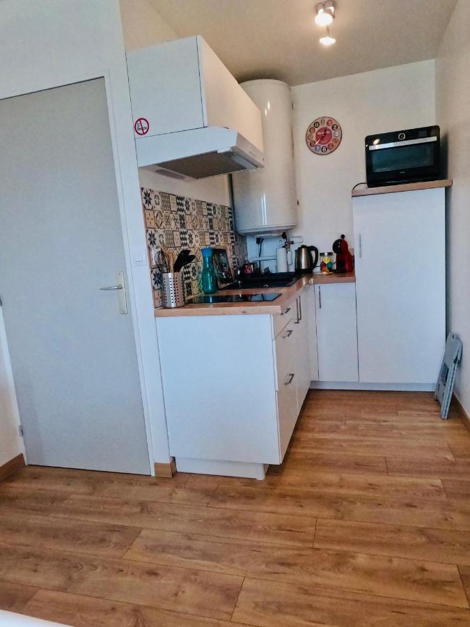 Appartement Cosy จู เลส์ ทัวส์ ภายนอก รูปภาพ
